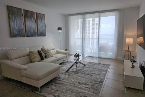 Copropriété à louer à Sunny Isles Beach, Floride: 2 chambres, 139.82 m2 № 889830 - photo 12