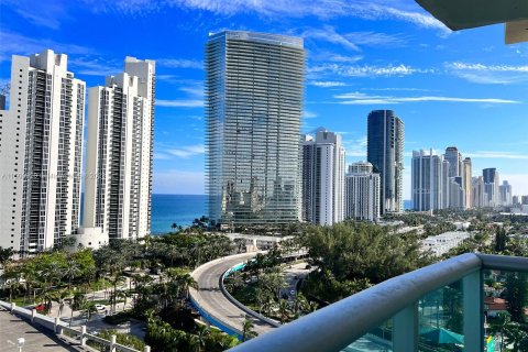 Condo in Sunny Isles Beach, Florida, 2 bedrooms  № 889830 - photo 2