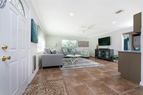 Immobilier commercial à vendre à Englewood, Floride: 4 chambres, 189.33 m2 № 1307115 - photo 12