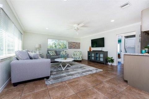 Immobilier commercial à vendre à Englewood, Floride: 4 chambres, 189.33 m2 № 1307115 - photo 13