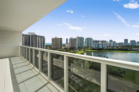 Copropriété à vendre à Aventura, Floride: 2 chambres, 101.45 m2 № 1222177 - photo 8