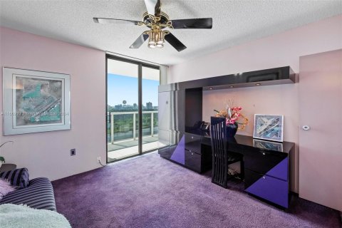 Condo in Aventura, Florida, 2 bedrooms  № 1222177 - photo 27