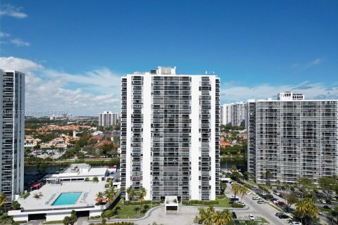 Condominio en venta en Aventura, Florida, 2 dormitorios, 101.45 m2 № 1222177 - foto 20