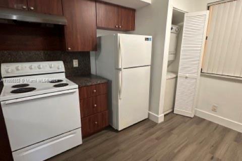 Condo in Lauderhill, Florida, 2 bedrooms  № 1380157 - photo 7