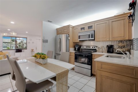 Casa en venta en Tamarac, Florida, 2 dormitorios, 91.14 m2 № 1380158 - foto 5