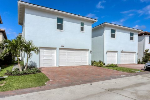 Villa ou maison à vendre à Palm Beach Gardens, Floride: 4 chambres, 327.2 m2 № 1179668 - photo 1