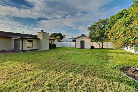 Villa ou maison à vendre à Palm Bay, Floride: 3 chambres, 121.42 m2 № 1342446 - photo 24