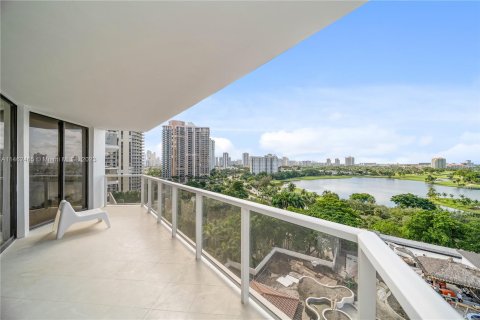 Condominio en venta en Aventura, Florida, 2 dormitorios, 144.93 m2 № 747647 - foto 4