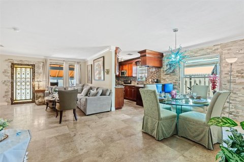 Casa en venta en Hallandale Beach, Florida, 3 dormitorios, 131.27 m2 № 1135824 - foto 4