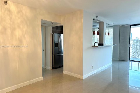 Condominio en venta en Sunny Isles Beach, Florida, 2 dormitorios, 115.2 m2 № 1209050 - foto 9