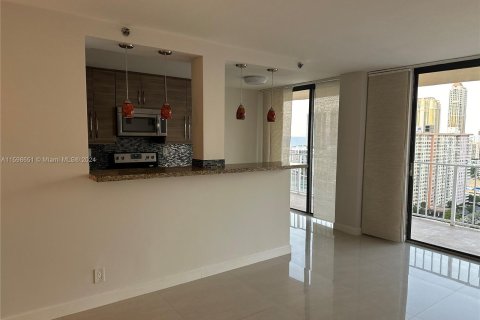 Condominio en venta en Sunny Isles Beach, Florida, 2 dormitorios, 115.2 m2 № 1209050 - foto 26