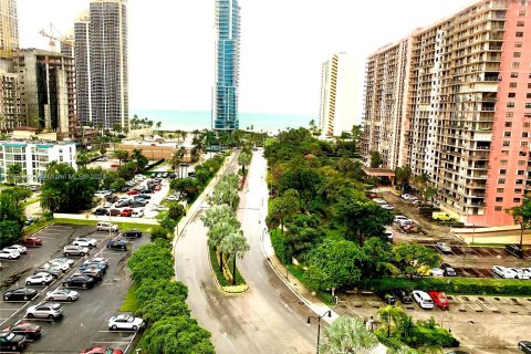 Condominio en venta en Sunny Isles Beach, Florida, 2 dormitorios, 115.2 m2 № 1209050 - foto 27