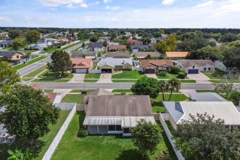 Villa ou maison à vendre à Kissimmee, Floride: 3 chambres, 119.47 m2 № 1375322 - photo 4