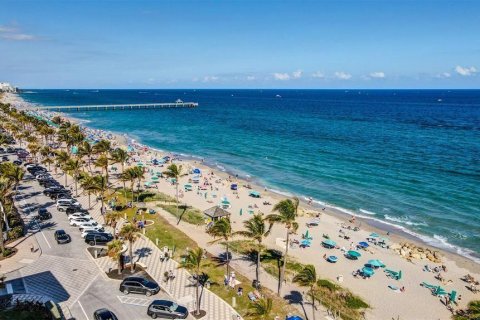 Condominio en venta en Deerfield Beach, Florida, 2 dormitorios, 106.56 m2 № 1178552 - foto 1