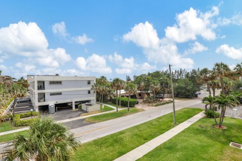 Copropriété à vendre à Deerfield Beach, Floride: 2 chambres, 106.56 m2 № 1178552 - photo 11