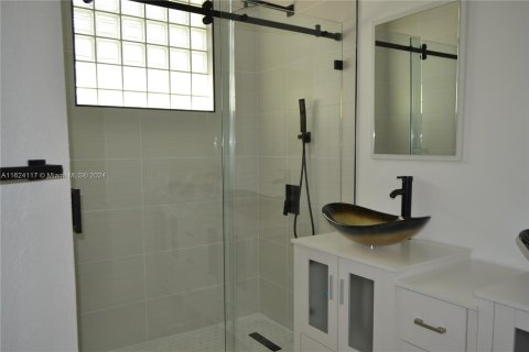 Casa en venta en Miami, Florida, 3 dormitorios, 127.46 m2 № 1282596 - foto 9