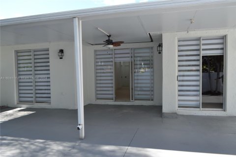 Casa en venta en Miami, Florida, 3 dormitorios, 127.46 m2 № 1282596 - foto 17