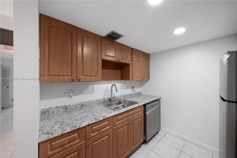 Copropriété à vendre à Pembroke Pines, Floride: 1 chambre, 63.64 m2 № 1282599 - photo 8