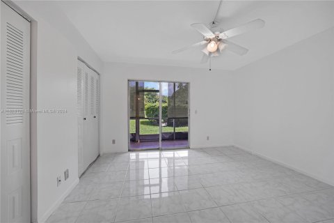 Copropriété à vendre à Pembroke Pines, Floride: 1 chambre, 63.64 m2 № 1282599 - photo 13