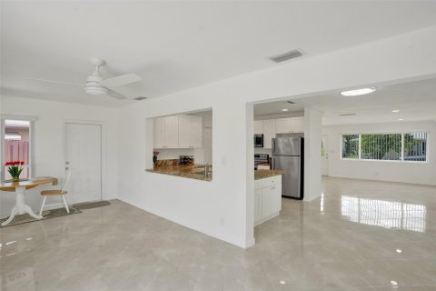 House in Margate, Florida 2 bedrooms, 98.57 sq.m. № 1185209 - photo 16