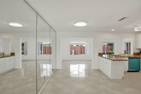 Villa ou maison à vendre à Margate, Floride: 2 chambres, 98.57 m2 № 1185209 - photo 21