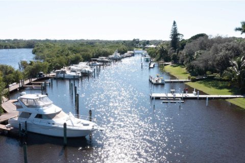 Villa ou maison à vendre à Palm City, Floride: 3 chambres, 249.44 m2 № 1182394 - photo 1