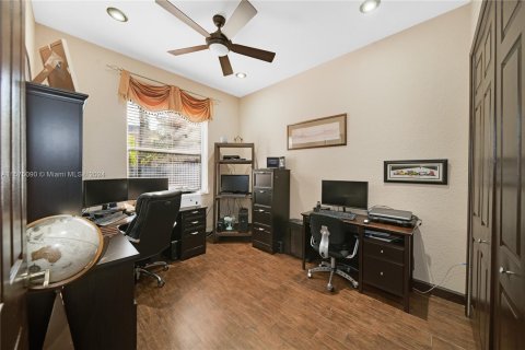 Casa en venta en Miramar, Florida, 5 dormitorios, 248.42 m2 № 1140576 - foto 23