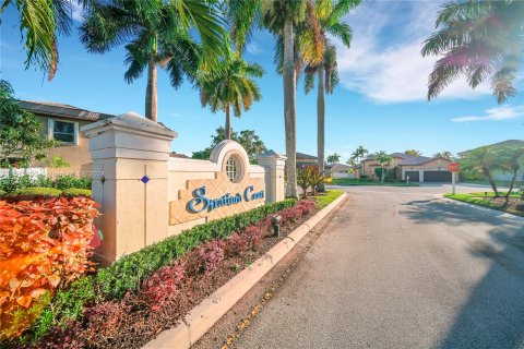 Villa ou maison à vendre à Miramar, Floride: 5 chambres, 248.42 m2 № 1140576 - photo 5