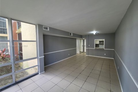 Condominio en venta en Sunny Isles Beach, Florida, 1 dormitorio, 50.72 m2 № 956345 - foto 5