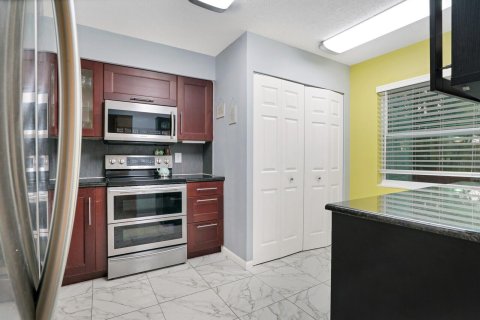 Condo in Delray Beach, Florida, 2 bedrooms  № 936886 - photo 22