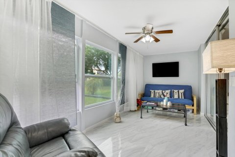 Condo in Delray Beach, Florida, 2 bedrooms  № 936886 - photo 12