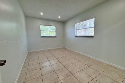 Copropriété à vendre à Fort Lauderdale, Floride: 2 chambres, 68.75 m2 № 1319296 - photo 10