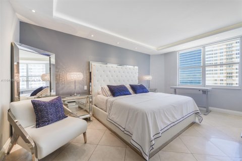 Copropriété à vendre à Hallandale Beach, Floride: 3 chambres, 165.37 m2 № 1319289 - photo 16