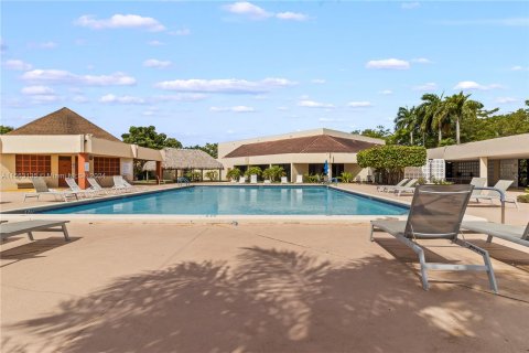 Copropriété à vendre à Sunrise, Floride: 2 chambres, 78.97 m2 № 1128475 - photo 30