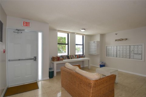 Copropriété à vendre à Pompano Beach, Floride: 2 chambres, 118.91 m2 № 934403 - photo 14