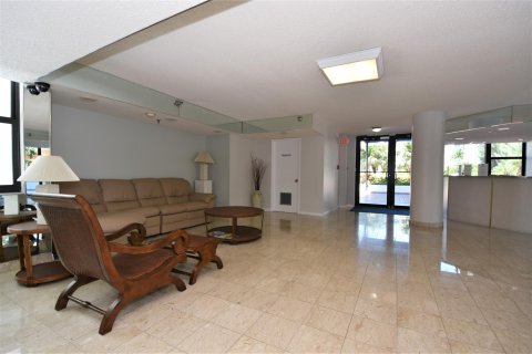 Copropriété à vendre à Pompano Beach, Floride: 2 chambres, 118.91 m2 № 934403 - photo 1