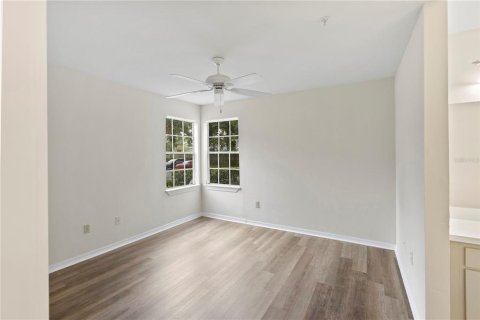 Condo in Orlando, Florida, 3 bedrooms  № 1385479 - photo 25