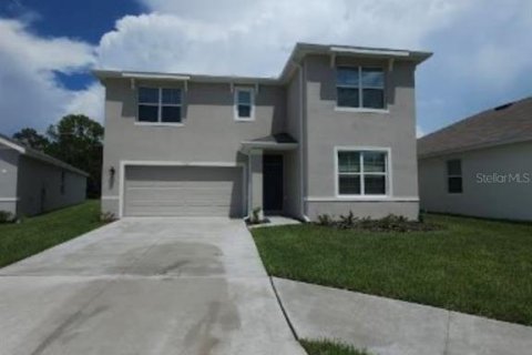 House in Wesley Chapel, Florida 4 bedrooms, 220.27 sq.m. № 1385514 - photo 2