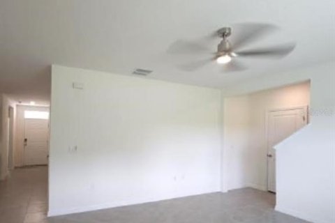 House in Wesley Chapel, Florida 4 bedrooms, 220.27 sq.m. № 1385514 - photo 11