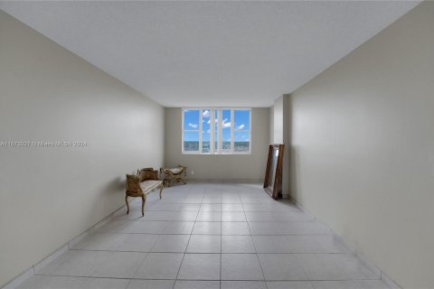 Copropriété à vendre à Hollywood, Floride: 2 chambres, 119.29 m2 № 1140592 - photo 27