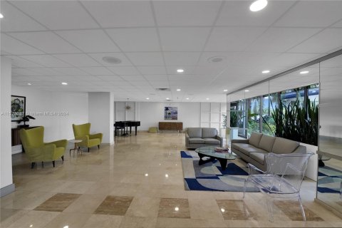 Copropriété à vendre à Hollywood, Floride: 2 chambres, 119.29 m2 № 1140592 - photo 3