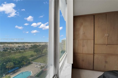 Copropriété à vendre à Hollywood, Floride: 2 chambres, 119.29 m2 № 1140592 - photo 23