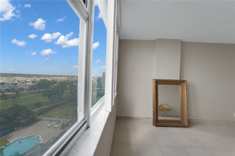 Copropriété à vendre à Hollywood, Floride: 2 chambres, 119.29 m2 № 1140592 - photo 29