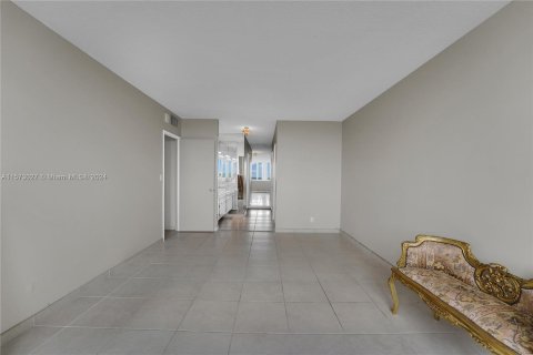 Copropriété à vendre à Hollywood, Floride: 2 chambres, 119.29 m2 № 1140592 - photo 30