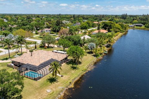 Villa ou maison à vendre à Pembroke Pines, Floride: 5 chambres, 304.16 m2 № 1136599 - photo 8