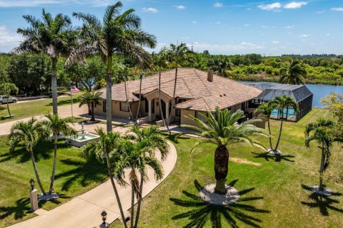 Villa ou maison à vendre à Pembroke Pines, Floride: 5 chambres, 304.16 m2 № 1136599 - photo 15