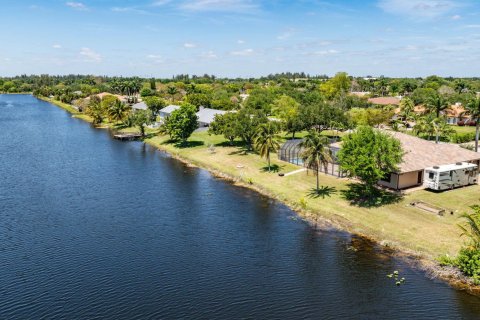 Villa ou maison à vendre à Pembroke Pines, Floride: 5 chambres, 304.16 m2 № 1136599 - photo 12