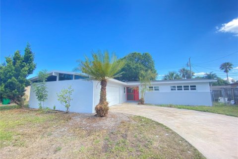 Villa ou maison à vendre à Merrit Island, Floride: 3 chambres, 142.05 m2 № 1353443 - photo 1