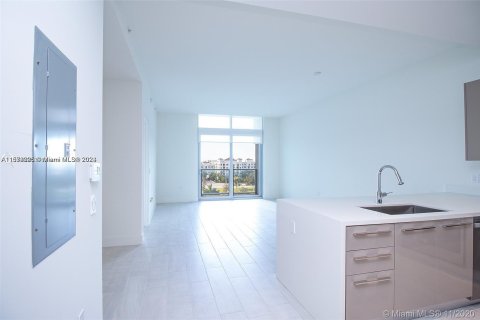 Copropriété à vendre à Sunrise, Floride: 1 chambre, 69.58 m2 № 1132364 - photo 2