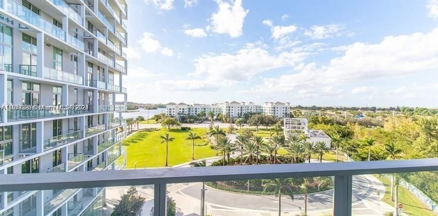 Condominio en Sunrise, Florida, 1 dormitorio  № 1132364